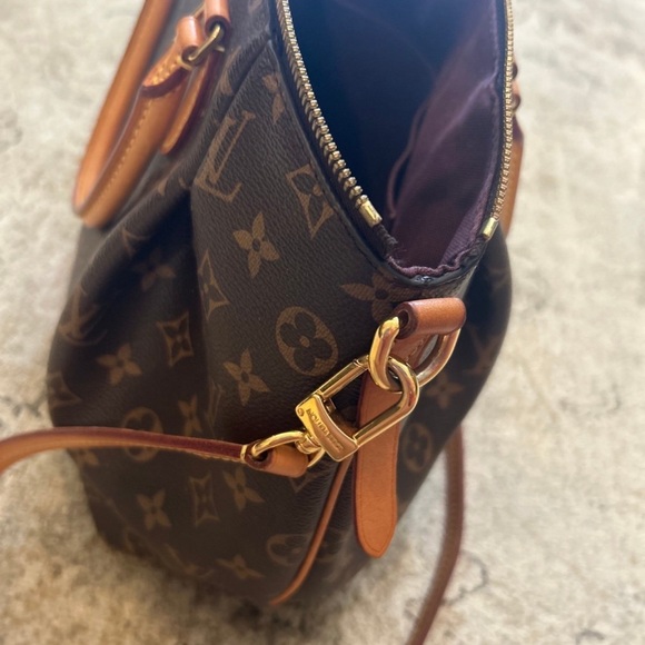 *Authentic* Louis Vuitton Turenne Monogram MM Monogram - Picture 7 of 12